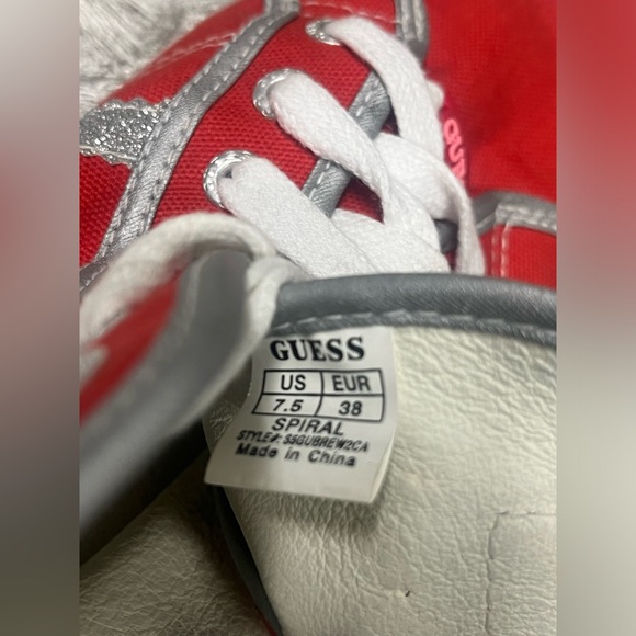Vintage Guess hi tops - Picture 7 of 7